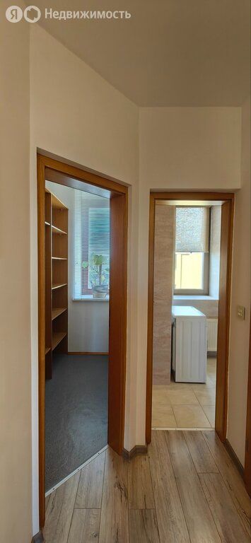 m. Dubrovka: Apartment, 2-rooms
