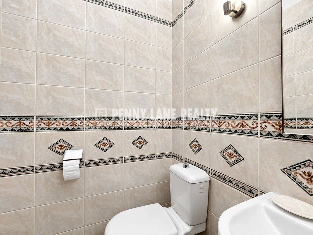 m. Universitet druzhby narodov: Apartment, 3-rooms