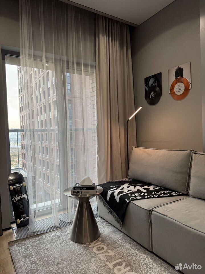 m. ZIL: Apartment, 1-rooms