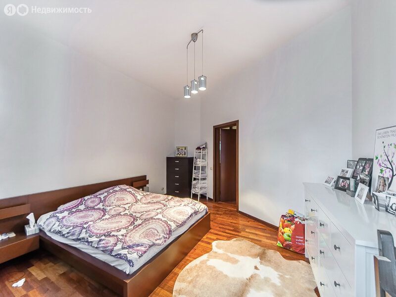 m. Polyanka: Apartment, 3-rooms