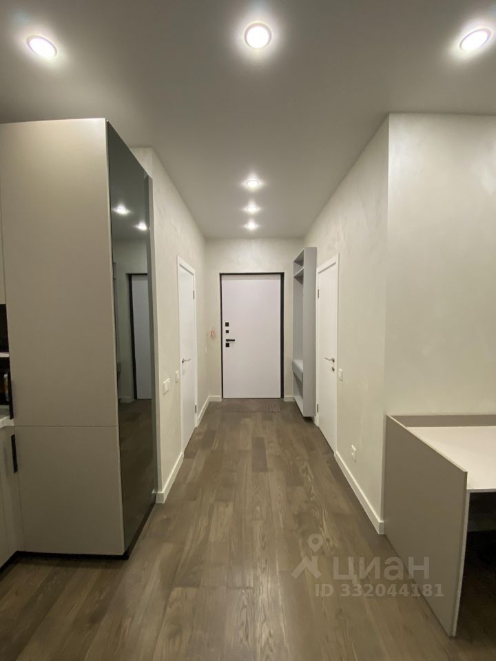 m. Moskva Tovarnaya: Apartment, studio
