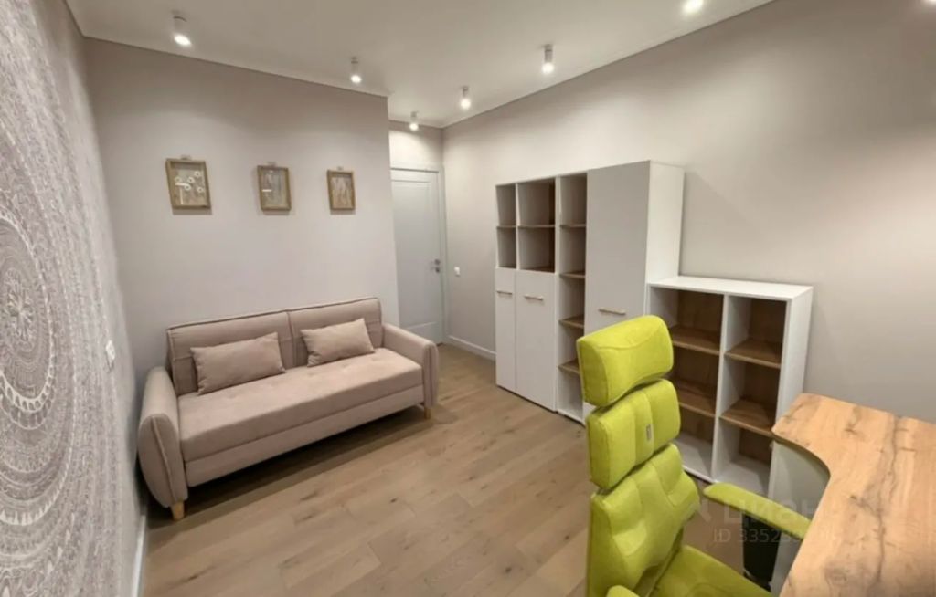 m. Molodezhnaya: Apartment, 2-rooms