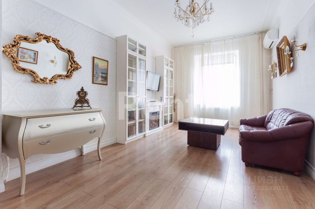m. Tverskaya: Apartment, 2-rooms