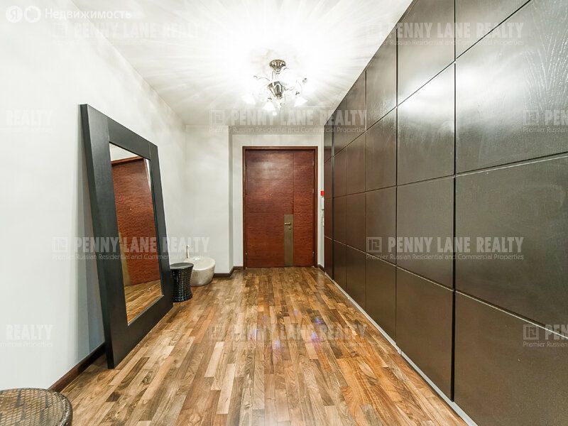 m. Delovoy tsentr: Apartment, 4-rooms