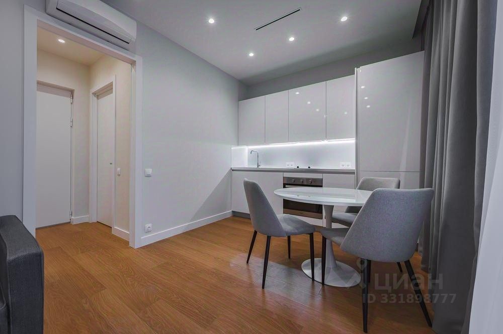 m. Bagrationovskaya: Apartment, studio