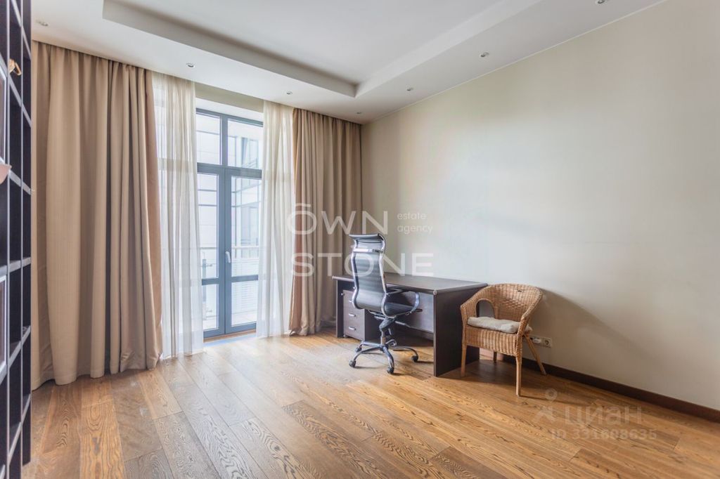 m. Chkalovskaya: Apartment, 3-rooms