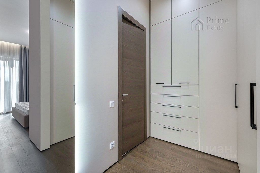 m. Lomonosovsky prospekt: Apartment, 4-rooms