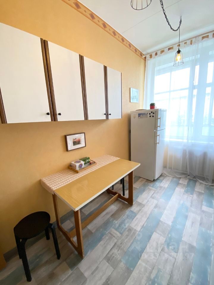 m. Kropotkinskaya: Apartment, 2-rooms