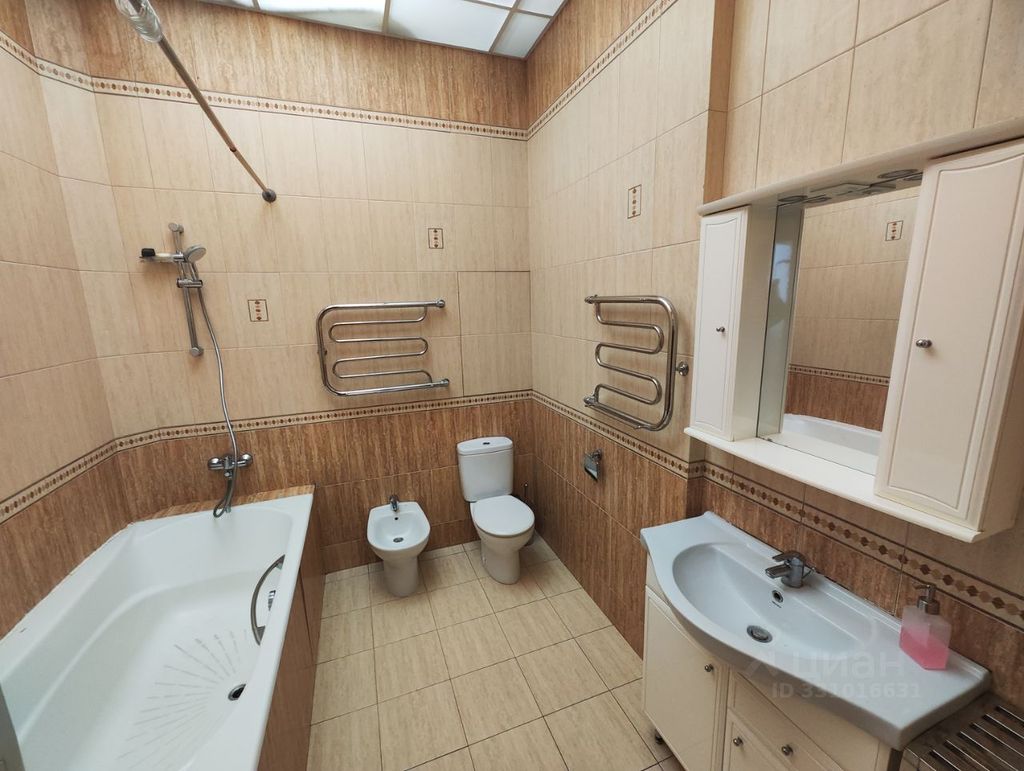 m. Lubyanka: Apartment, 3-rooms