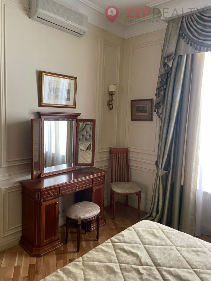 m. Smolenskaya: Apartment, 3-rooms
