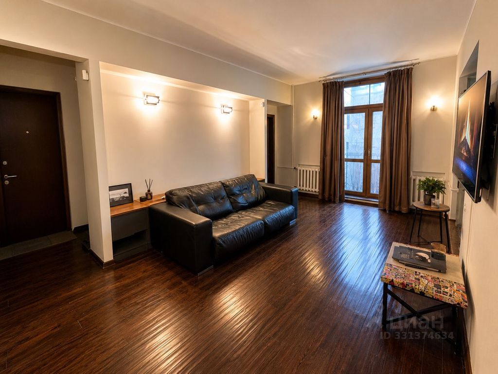 m. Oktyabrskoe pole: Apartment, 2-rooms