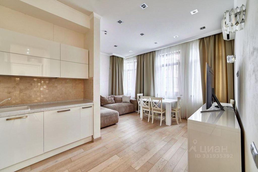 m. Rimskaya: Apartment, 2-rooms