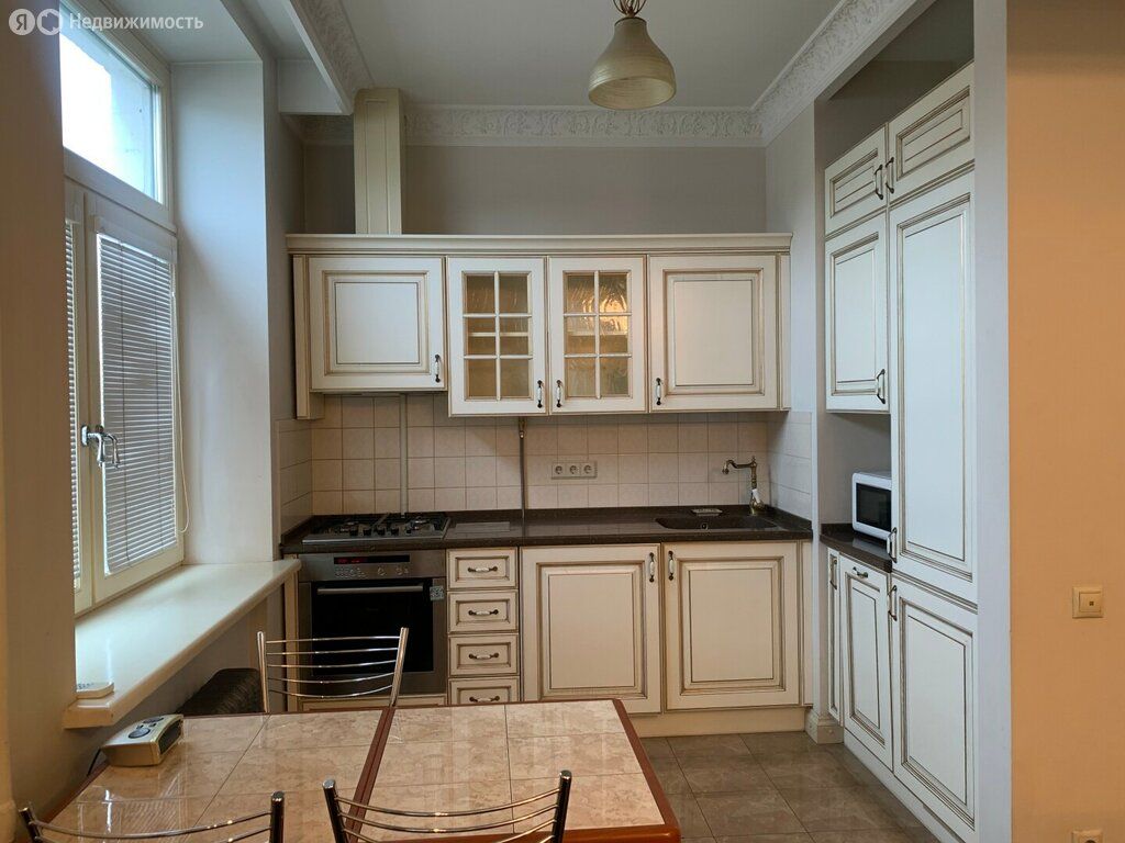 m. Mayakovskaya: Apartment, 2-rooms