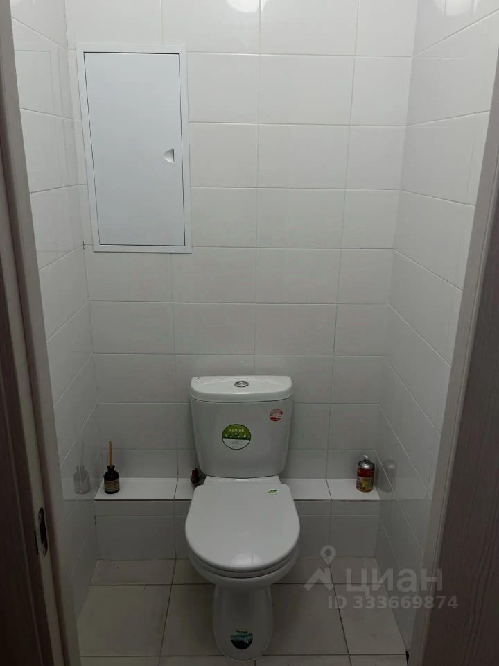 m. Lukhmanovskaya: Apartment, 2-rooms