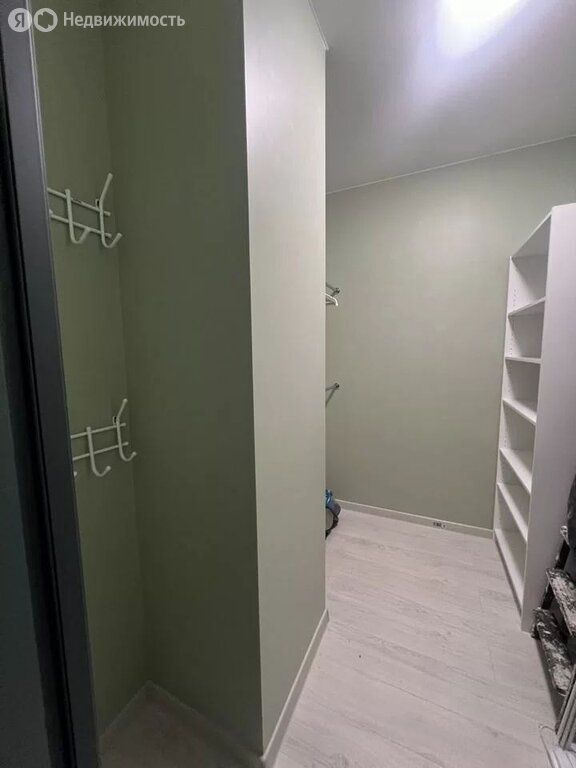 m. ZIL: Apartment, 1-rooms