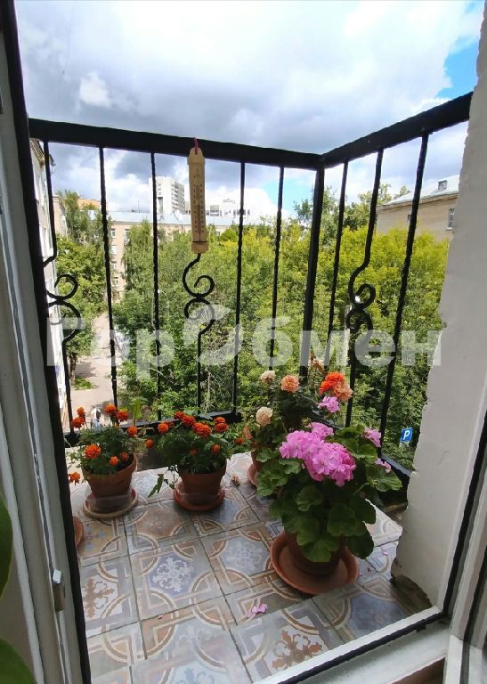 m. Oktyabrskoe pole: Apartment, 2-rooms