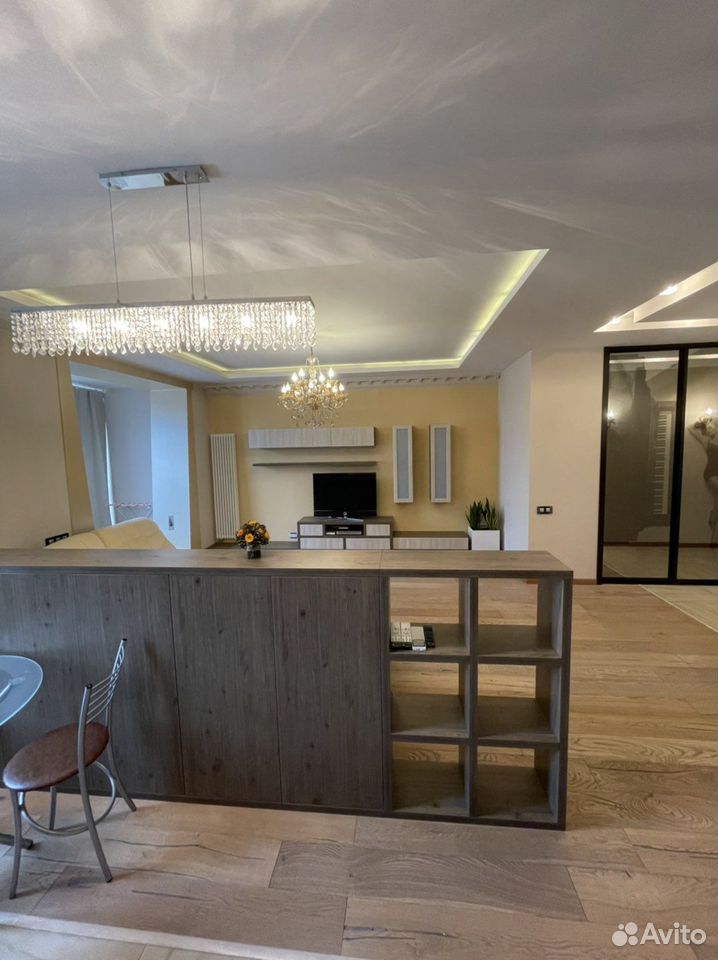 m. Rabochy Poselok: Apartment, studio