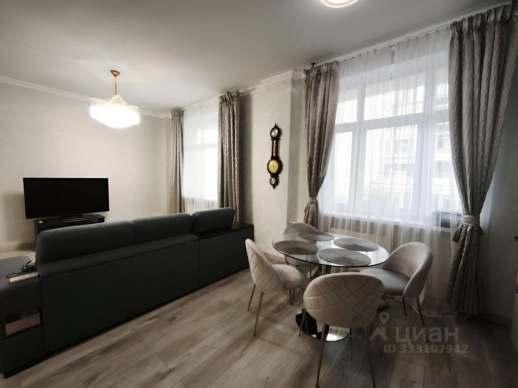 m. Lomonosovsky prospekt: Apartment, 2-rooms