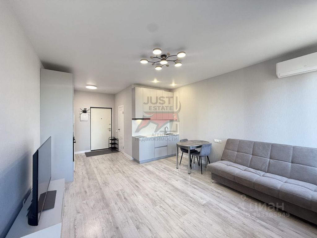 m. Pavshino: Apartment, studio