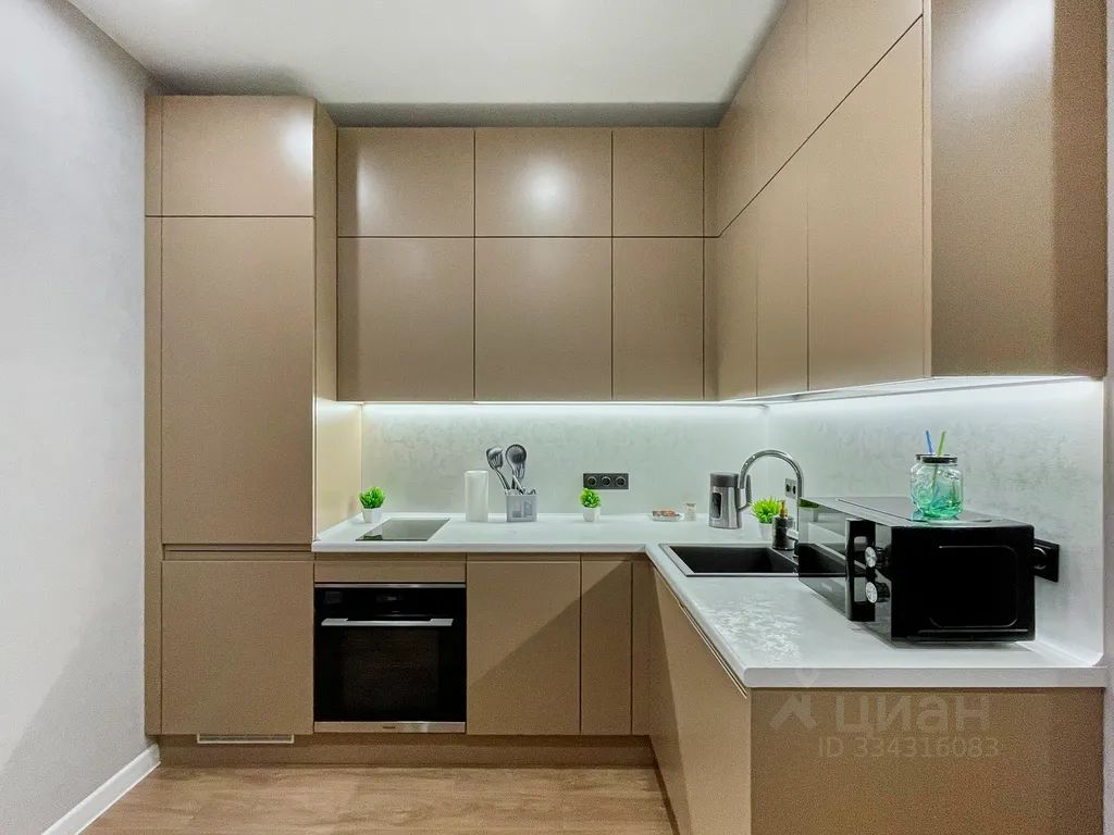 m. Maryina Roscha: Apartment, studio