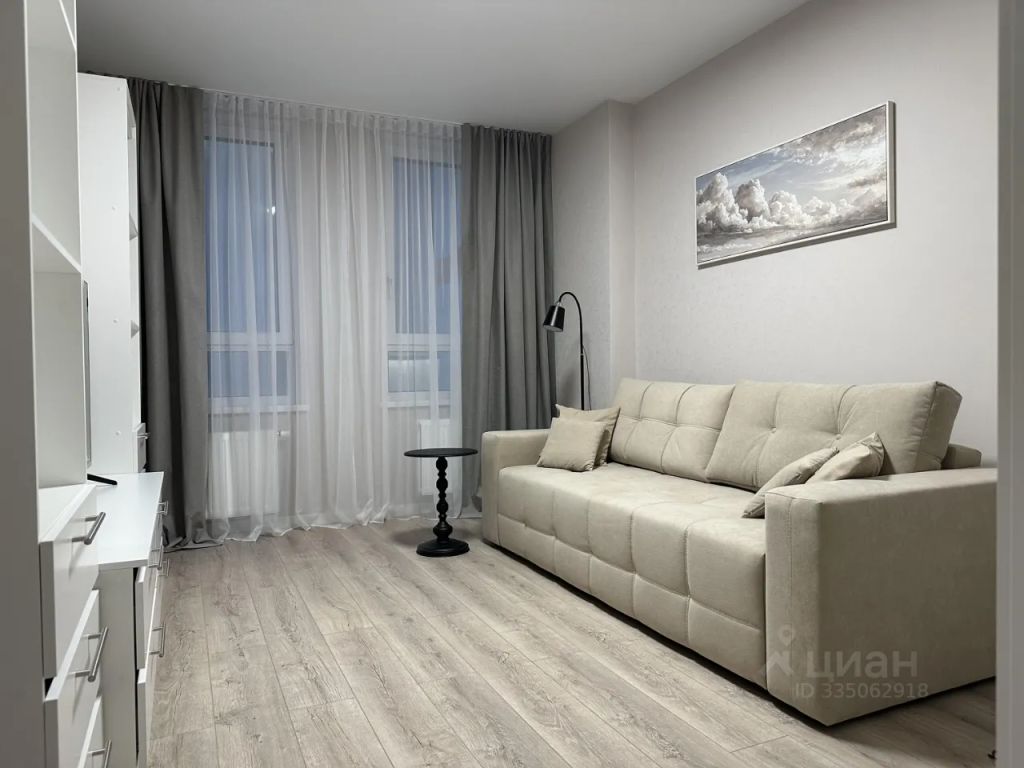 m. Strogino: Apartment, 3-rooms
