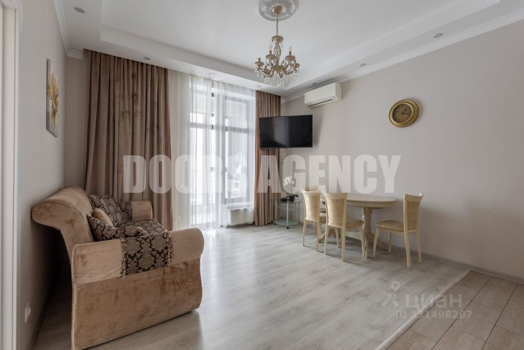 m. Ulitsa 1905 goda: Apartment, 2-rooms