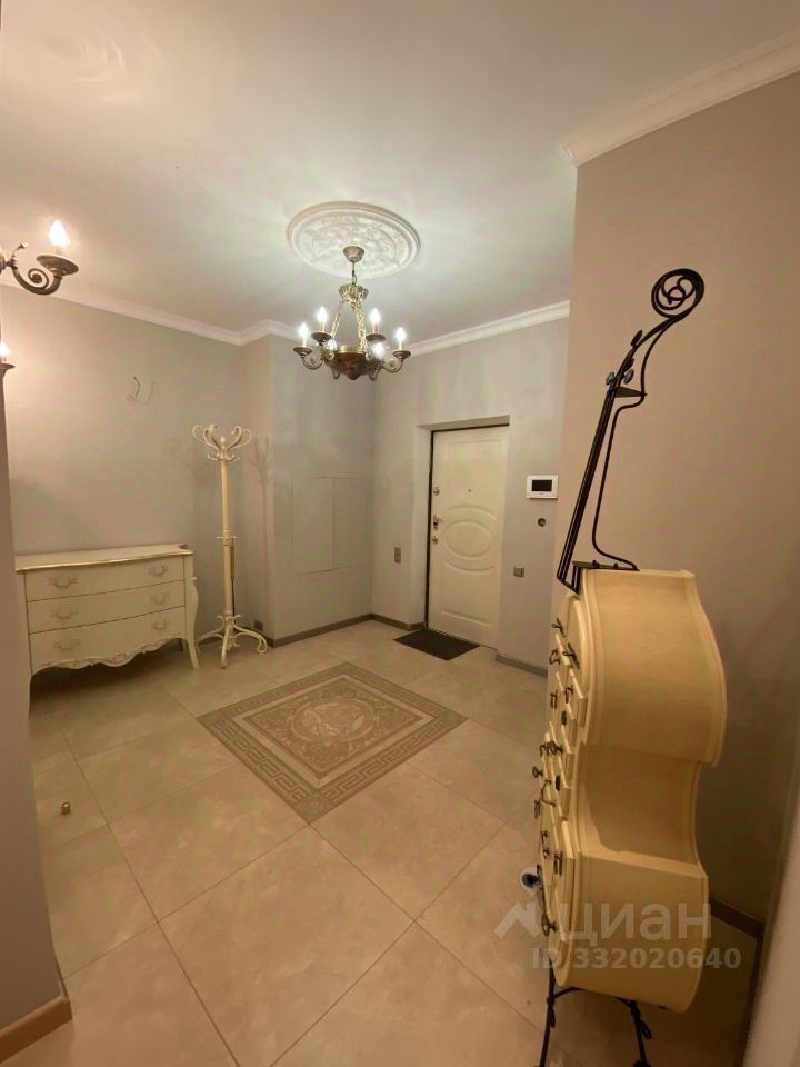 m. Profsoyuznaya: Apartment, 3-rooms