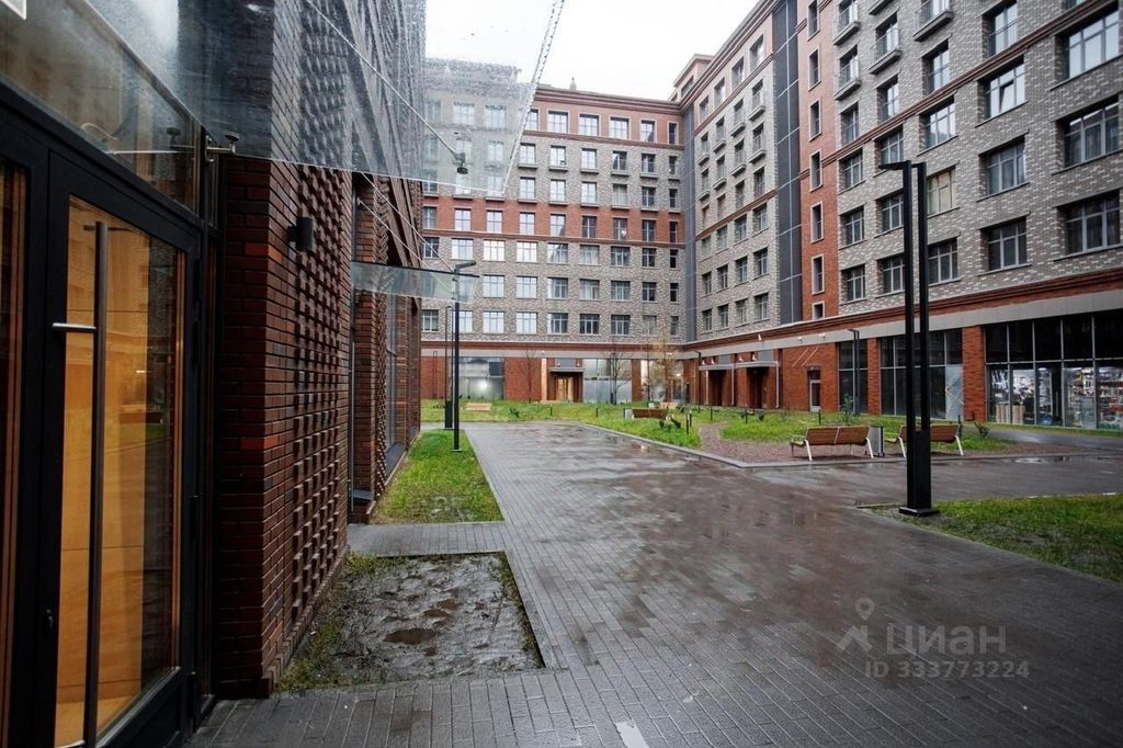 m. ZIL: Apartment, 2-rooms
