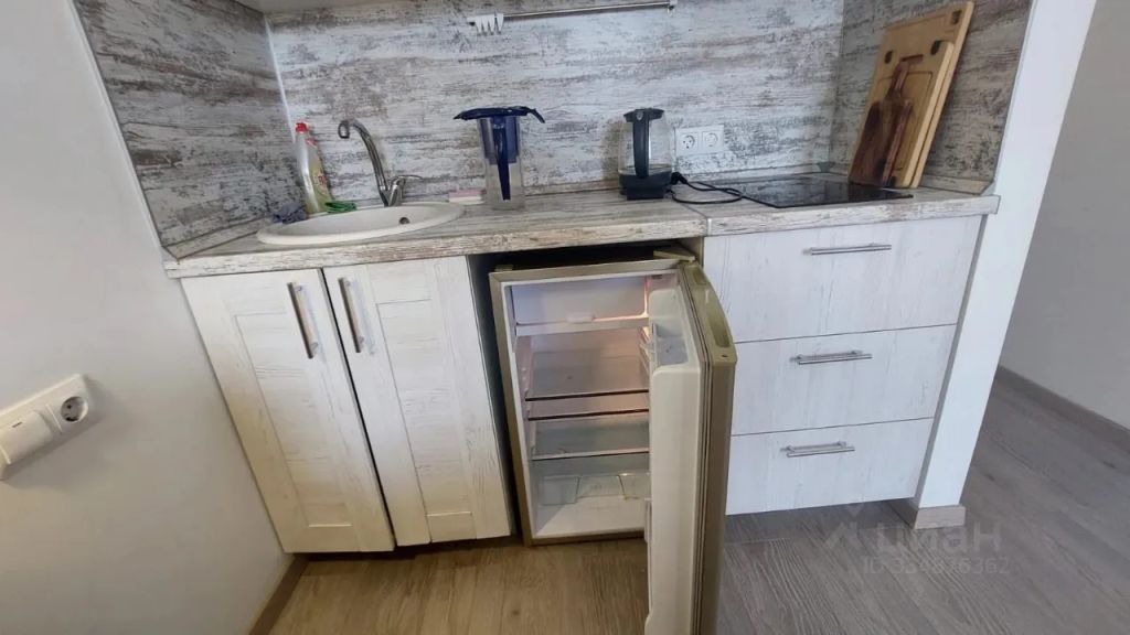 m. Novodachnaya: Apartment, studio