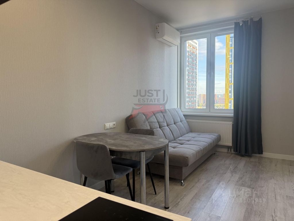 m. Pavshino: Apartment, studio
