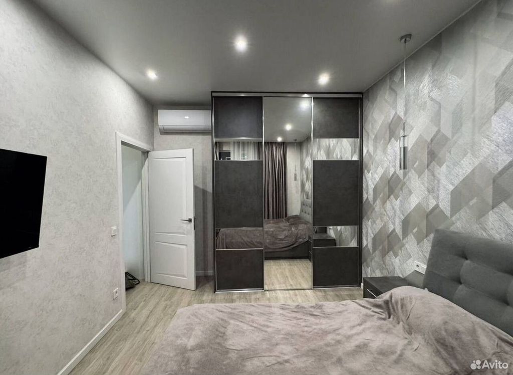 m. Oktyabrskoe pole: Apartment, 1-rooms