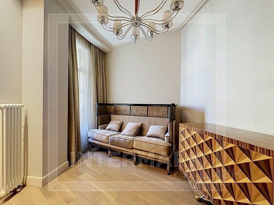 m. Mayakovskaya: Apartment, 4-rooms