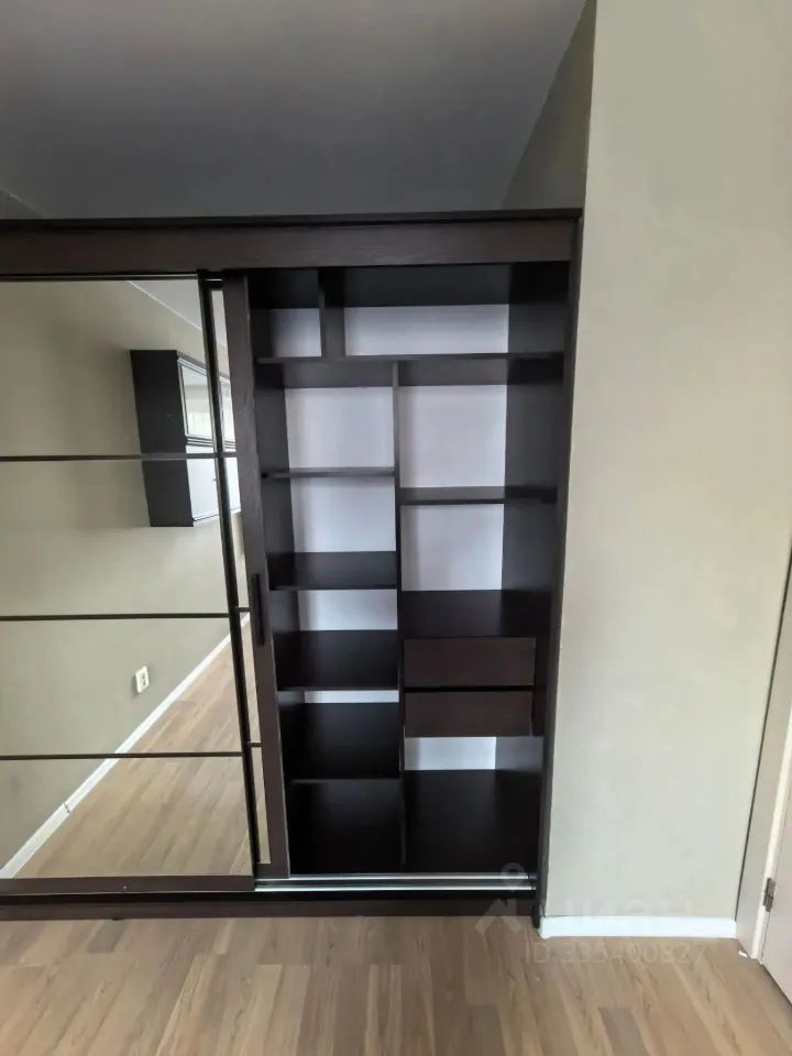 m. Lukhmanovskaya: Apartment, 1-rooms