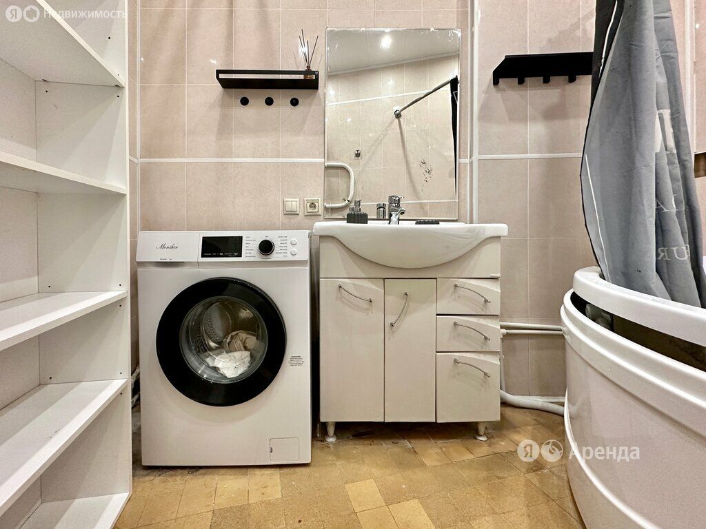 m. Tsvetnoy bulvar: Apartment, 2-rooms