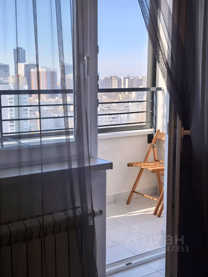 m. Narodnoe Opolchenie: Apartment, 1-rooms