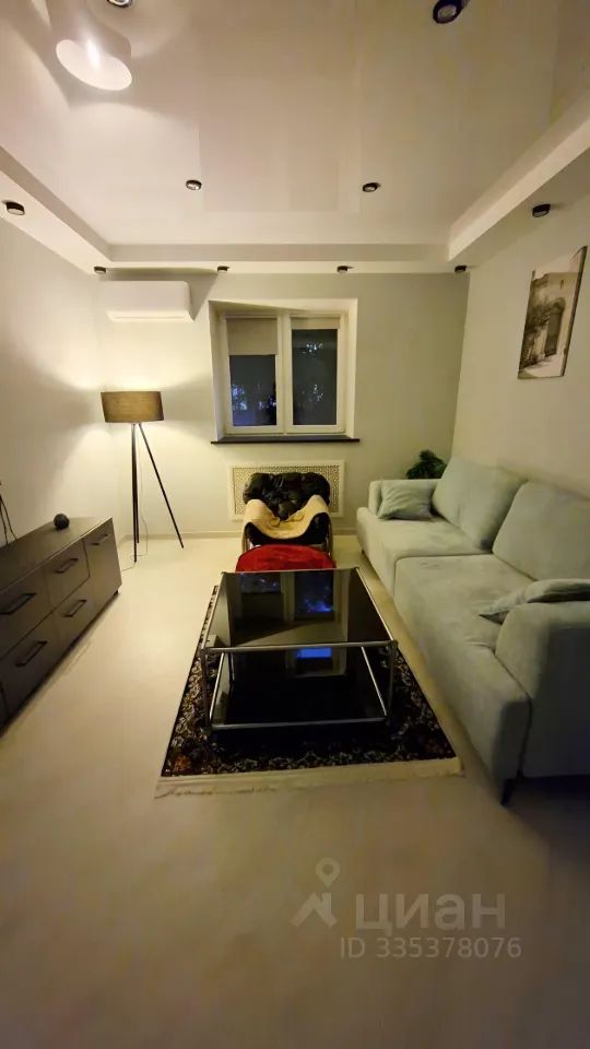 m. Barrikadnaya: Apartment, 2-rooms