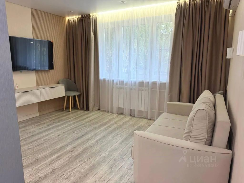 m. Dubrovka: Apartment, 1-rooms