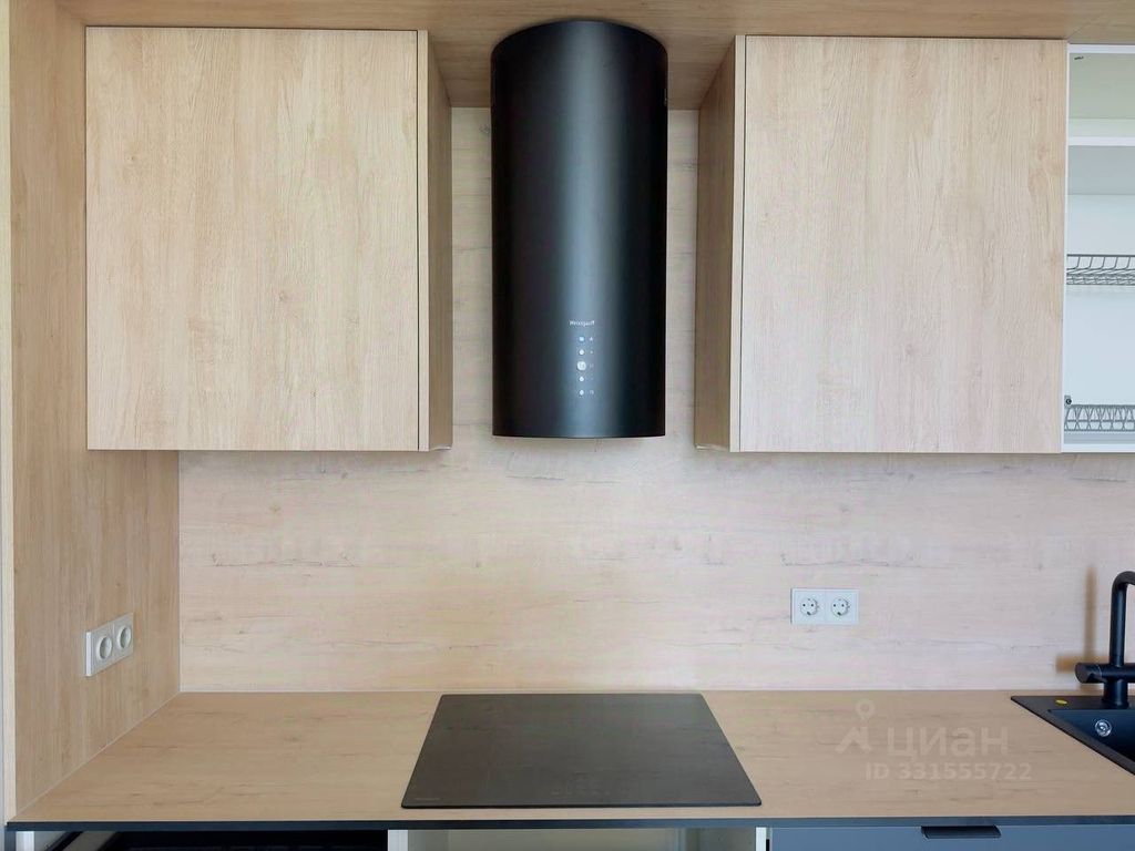 m. ZIL: Apartment, 2-rooms