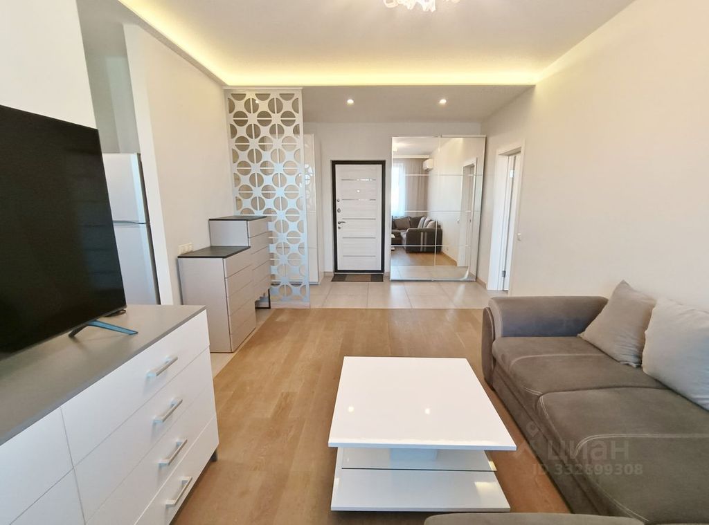 m. Ulitsa 1905 goda: Apartment, 2-rooms