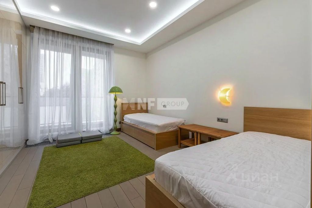 m. Smolenskaya: Apartment, 4-rooms