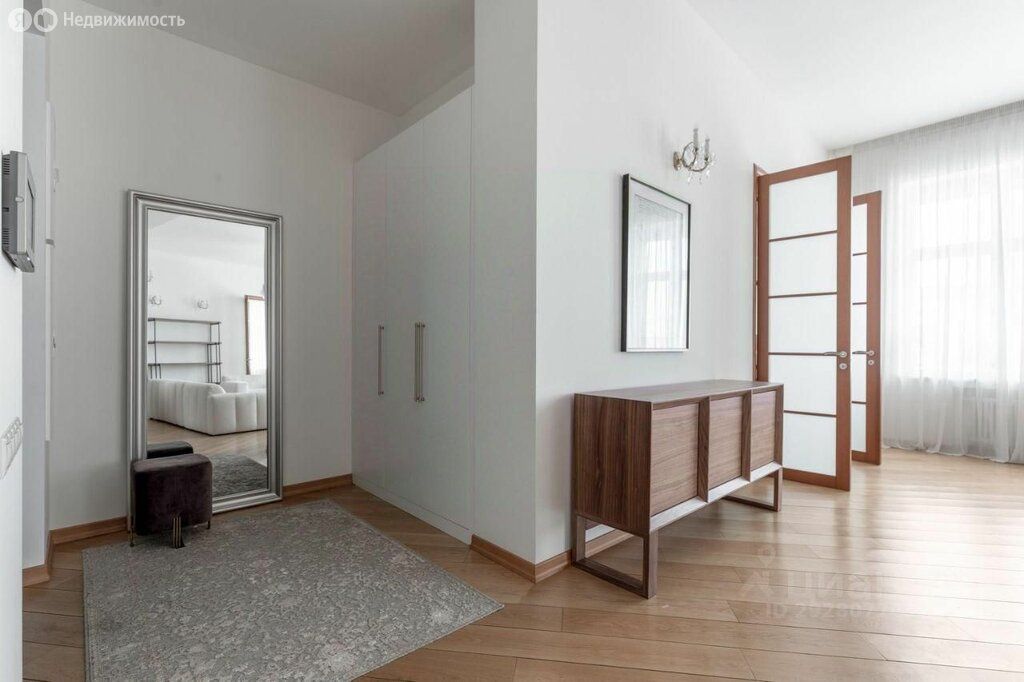 m. Okhotny ryad: Apartment, 3-rooms