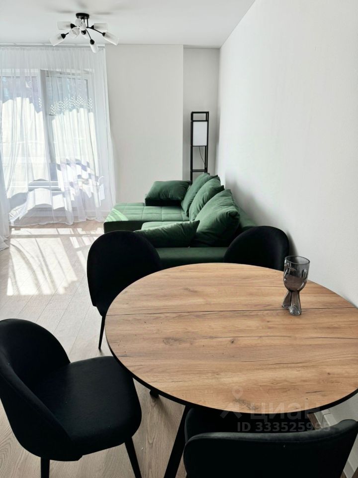 m. Aminyevskaya: Apartment, 2-rooms