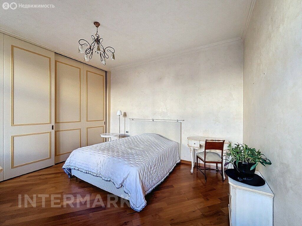 m. Tsvetnoy bulvar: Apartment, 3-rooms