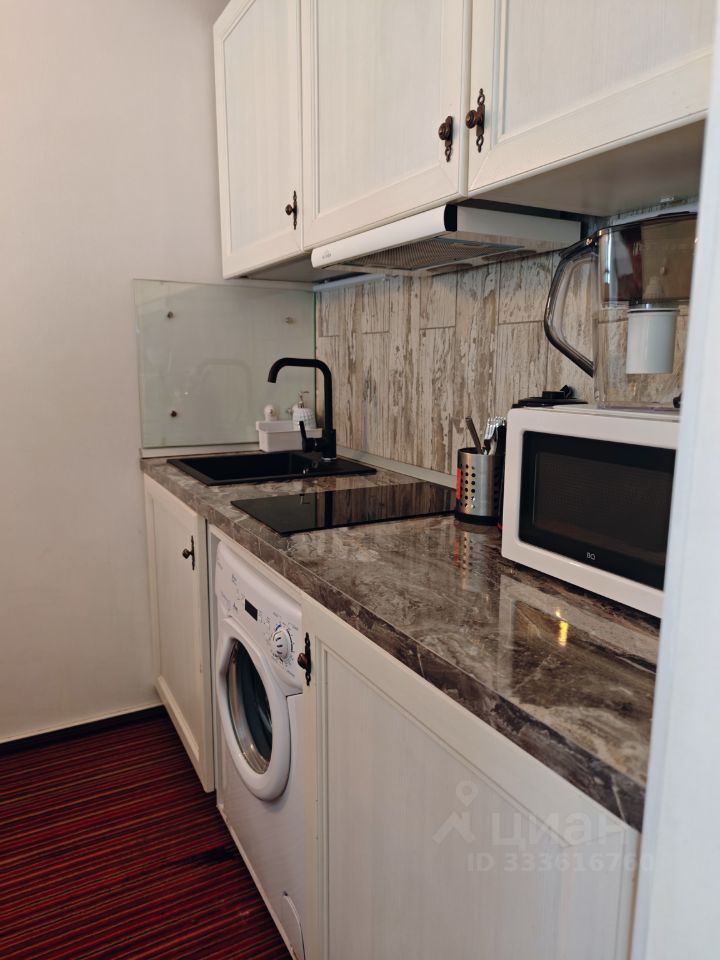 m. Sretensky bulvar: Apartment, studio