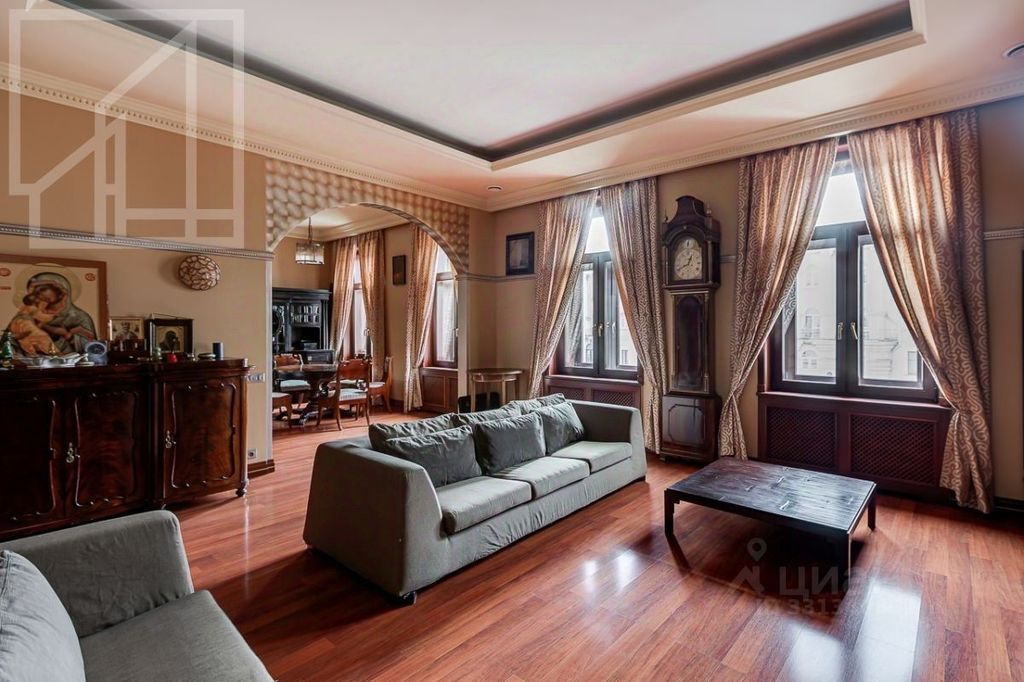 m. Mayakovskaya: Apartment, 3-rooms
