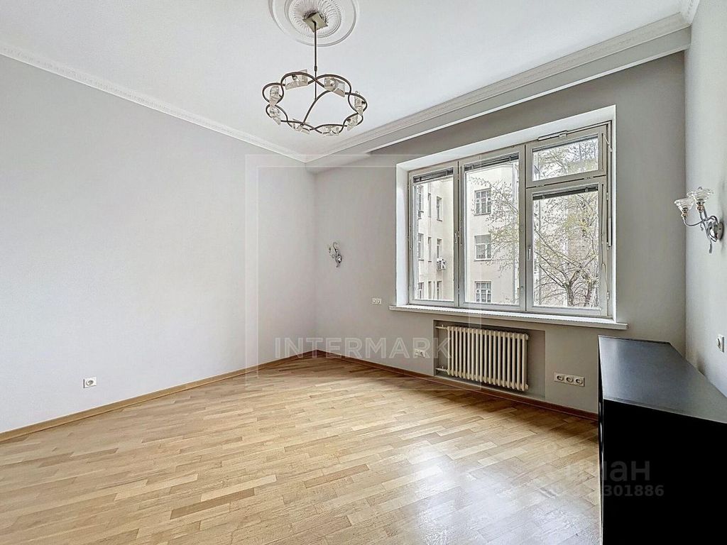 m. Mayakovskaya: Apartment, 3-rooms