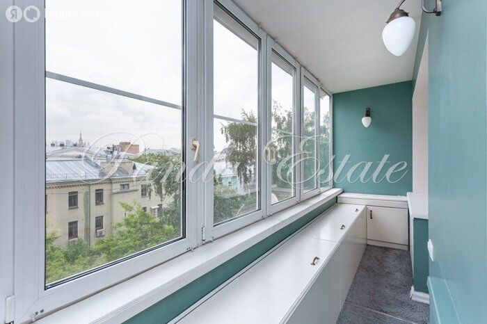 m. Tverskaya: Apartment, 2-rooms