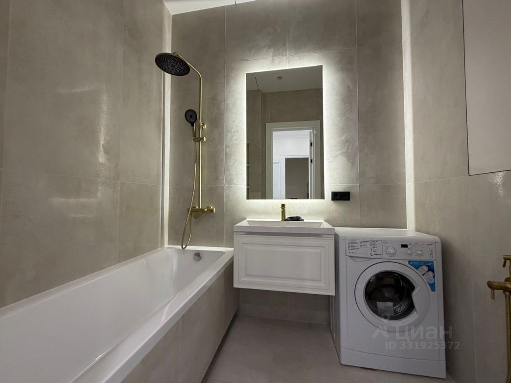 m. ZIL: Apartment, 1-rooms