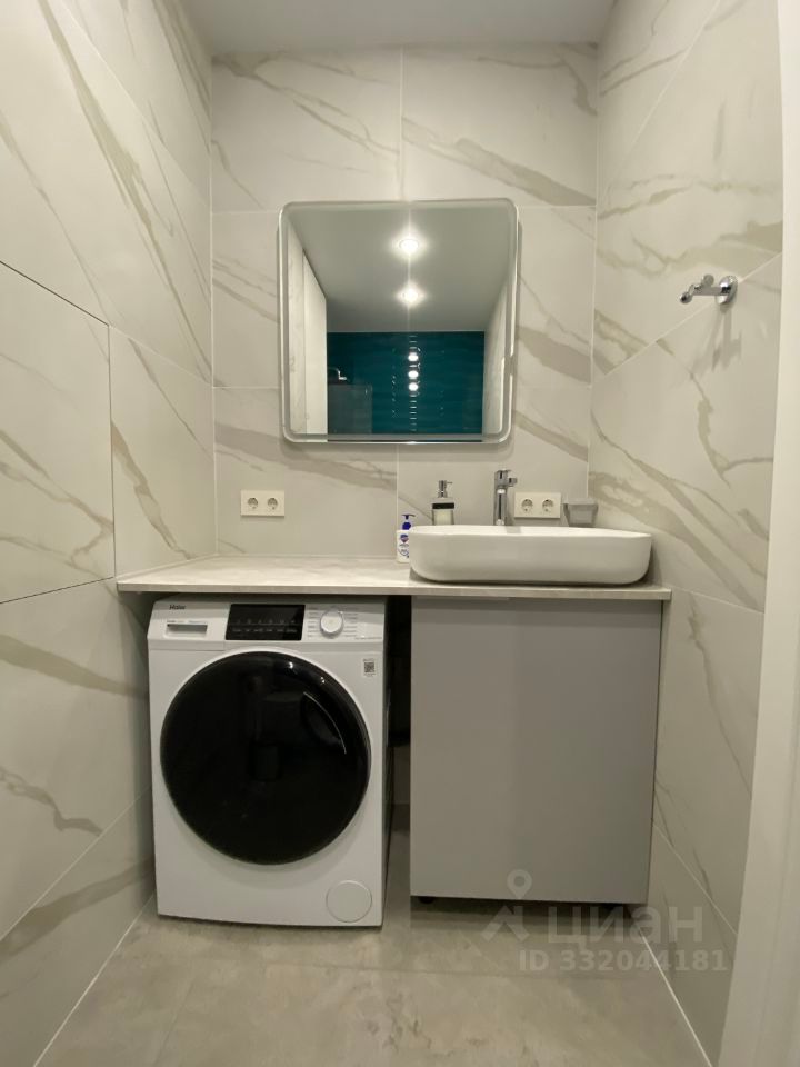 m. Moskva Tovarnaya: Apartment, studio