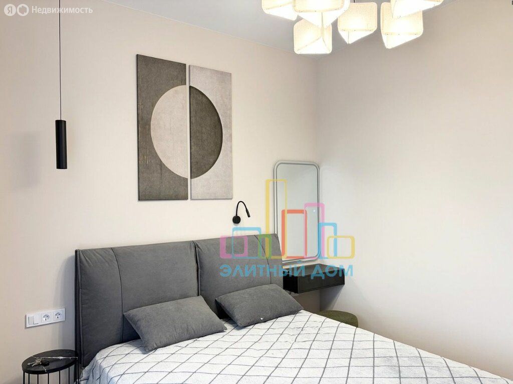m. ZIL: Apartment, 2-rooms